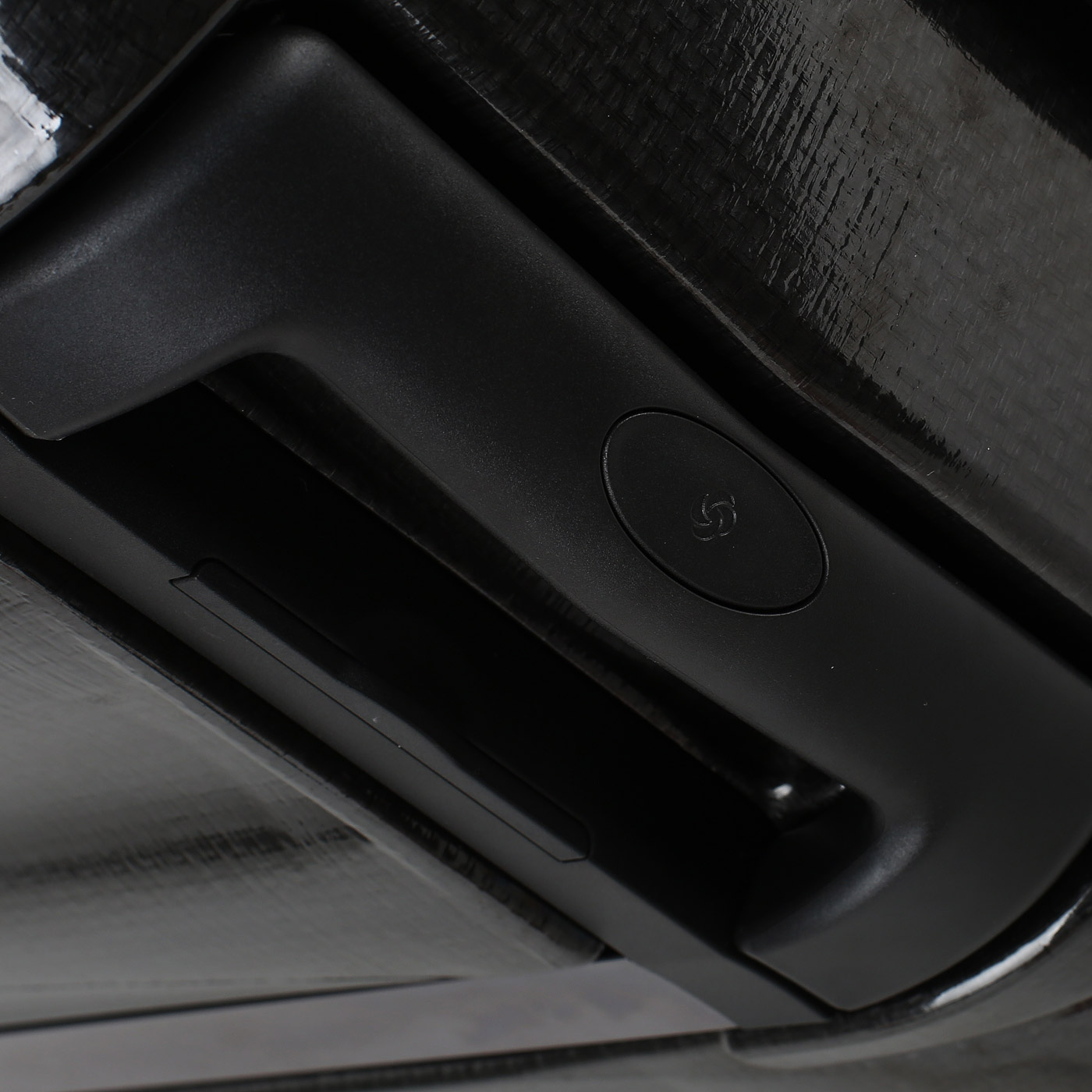 Чемодан большой L из материала Curv с кодовым замком Samsonite C-Lite